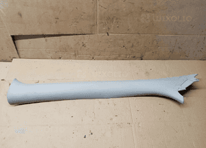 Osłona poszycie słupka lewy przód Renault Clio III 8200293766 1