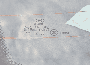 Audi A6 C6 sedan szyba tył tylna karoseryjna 2
