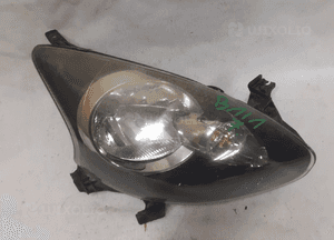 Przod przednia  lampa lewa toyota ayago 1