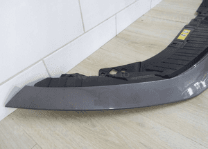 Mercedes W243 H243 eqb eqa maskownica góra pasa zderzaka A2438851401 4