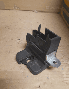 zamek klapy tylnej passat b6 kombi 1k6 827 505 6