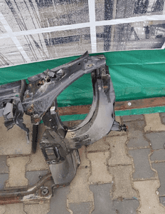 Mercedes ml W164 pas przedni wzmocnienie 4