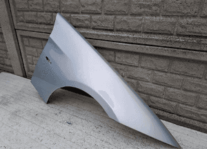 Błotnik przedni prawy bmw 3 E90 E91 2004-12 2
