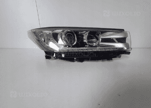 Toyota Highlander 2018 Lampa przednia R - 4414 1