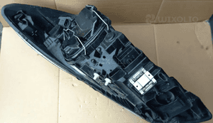 Volvo C30 lampa przod przednia prawa lub lewa 4