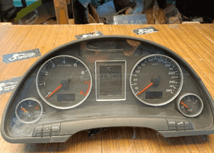 Licznik 8E0920901E Zegary Wskazniki Obudowa Europa 2.0 3.2 TFS FSI Audi A4 B7 2