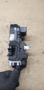 Zamek drzwi lewy tył tylny Opel Vivaro B Trafic III 905034098R 93867688 2