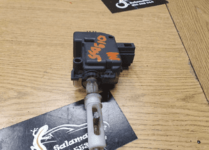 Siłownik 7M0862159 4B9962115B Silniczek Elektryczny Cięgno Zamka Klapy Bagażnika Audi A4 B6 Kombi Sedan 4B9962115B 17