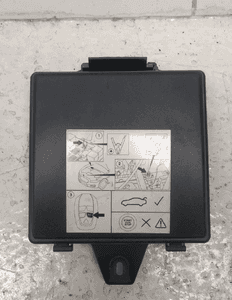 JAGUAR XJ X351 SKRZYNKA BEZPIECZNIKÓW PRZEKAŹNIKÓW BSI ORYGINAŁ 9