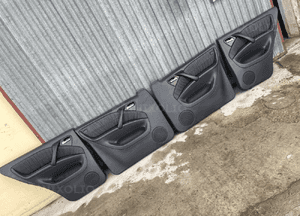 MERCEDES ml 163 LIFT  tapicerka boczek drzwi  czarna skora 1