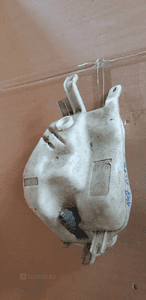 Zbiorniczek spryskiwaczy pompka Alfa 147 1