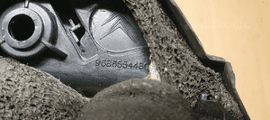 Osłona zaślepka trójkąt błotnika prawa Citroen C5 III 9686554480 5