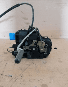 Zamek drzwi prawy przód przedni VW Polo 9N 3B1837016BP 3