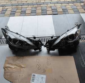 lampy P L mazda 3 13-17 oryginał 1
