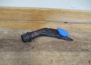 WLEW PŁYNU SPRYSKIWACZY AUDI A8 D5 2017- 2