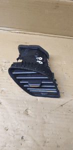 Kratka nawiewu powietrza prawa Audi A4 B8 8K1820902C 2