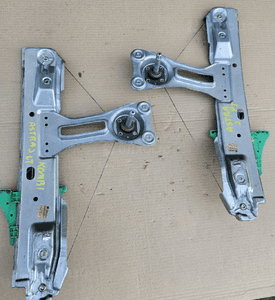 Opel Astra J 4 IV mechanizm podnośnik szyby tył prawy lewy 1
