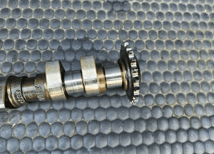 Wałek Wydechowy 0582 B 06B109115A Zębatka Rozrzadu 2.0 ALT Audi A4 B6 B7 VW Passat B5 11