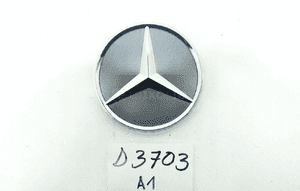 Znaczek logo emblemat tył mercedes c W205 1