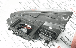 Audi A4 xenon prawy 01-04 3