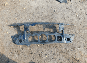 BMW E39 pas przedni nr B0409 WYSYŁKA 1