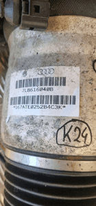 Audi Q7 4L amortyzator pneumatyczny prawy przód 7L8616040B 12