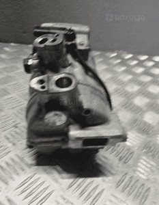 MERCEDES W205 KOMPRESOR KLIMATYZACJI A0008303902 4