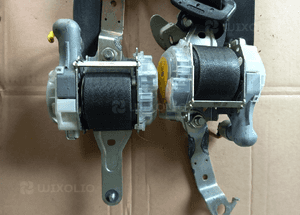 Subaru Legacy IV Outbeck pas bezpieczenstwa przod prawy lewy 061306 062156 1