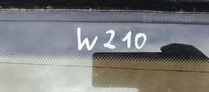 Szyba klapy bagażnika tył tylna Mercedes W210 Kombi 9