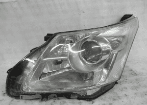 Toyota avensis T27 09-12 lampa przednia lewa lewy przód 1