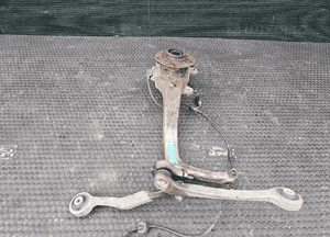 Zwrotnica 8E0258F 8E0407242B Zawieszenie Piasta Czujnik ABS Przednia Przód Prawa AUDI A4 B6 B7 17