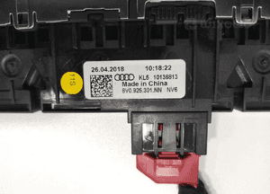Panel przełącznik świateł awaryjnych audi A3 8V 8V0925301NN 2016-2019 lift 8