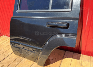 Jeep commander drzwi lewy tył oryginał zdrowe 8