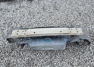 toyota AURIS II kombi 12-18 belka podłoga pas tylny 1