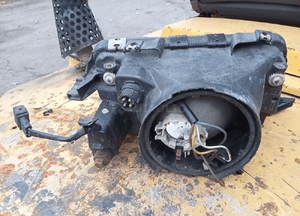 lampa lewa przód audi a 4 b 5 2