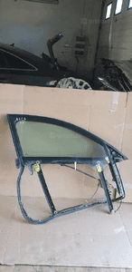 Mechanizm podnośnik szyby ramka prawy przód Audi A6 C6 1