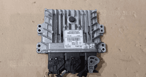 Sterownik silnika komputer renault nissan 1.5 dci 237100875R 1
