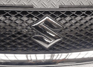 Atrapa grill suzuki grand vitara  71743-65J0 3