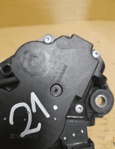 Nissan Qashqai J10 Lift Silniczek wycieraczek 0390201820 2