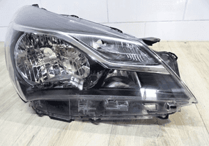 TOYOTA YARIS 3 lift LAMPA PRAWA 2