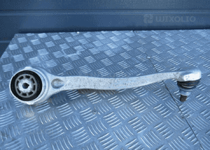 WAHACZ PRZÓD PRZEDNI PRAWY DOLNY MERCEDES C-KLASA W 205 W205 20501RE 2014- 1