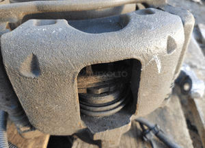 JEEP CHEROKEE LIBERTY KK 2.8CRD 07-12r. ZWROTNICA PIASTA TARCZA ZACISK BDB 4