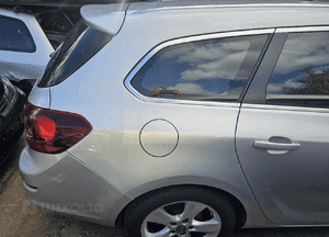 Opel Astra J IV kombi błotnik tył tylny  prawy lewy Z176 2