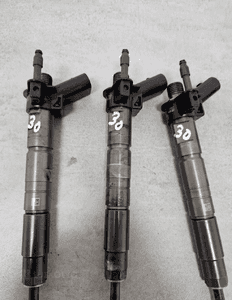 WTRYSK WTRYSKIWACZ BMW E87 E90 2.0 D 0445116001 2