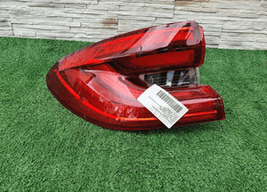 Lampa tył bmw 6 G32 1