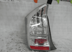 Lampa lewa tylna tył lewy led toyota prius iii XW30 2009- 1