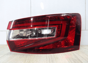 Skoda superb iii 3 lift kombi 3V9 lampa tył tylna prawa led 3V9945208 1