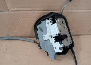 Zamek Prawy Przod BMW E46 7PIN Europa 8253433 2