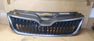 Grill atrapa zderzaka zaślepki kompletny Skoda Rapid 5JA853668 1