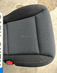 Mercedes 447 Vito EQV Metris fotel dopinany do trójki comfort koziołek  v klasA 9